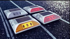 Dissuasore Stradale Solare in Alluminio Pressofuso Resistente agli Urti e Antiscivolo per Strade Industriali - Product Image 2