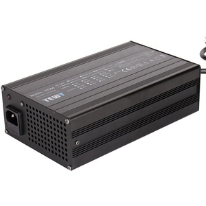 Cargador Automático Inteligente UY900 para Baterías de Plomo-Ácido/Litio/LiFePO4 de 12V 40A - Product Image 1