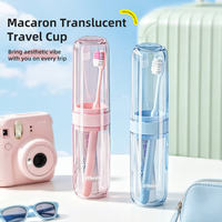 Ensemble de voyage de luxe 2-en-1 professionnel de sept pièces, écologique, avec gobelet de toilette, en PC haute pureté, design translucide, pour les professionnels