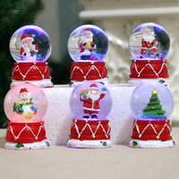 Zhifan Zhifan-045 Adorno Navideño de Bola de Cristal de Resina Iluminada, Globo de Nieve con Luz LED, Regalo