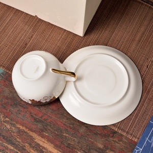 Tazas de Espresso de Porcelana con Estampado Floral Estilo Europeo, Juego de Taza y Platillo de Té Británico, Taza de Café de Cerámica Vintage de 200 ml, Portátil - Product Image 5