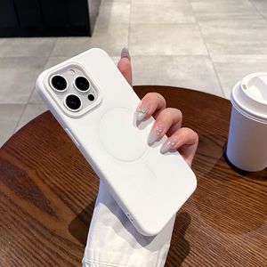 Coque magnétique fine effet peau pour iPhone 16 Pro Max, coque souple en TPU mat antichoc pour iPhone 17 Pro - Product Image 6