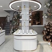 Meubles de magasin de cosmétiques sur mesure, présentoirs de luxe pour soins de la peau, design de boutique de beauté pour centre commercial et salle d'exposition