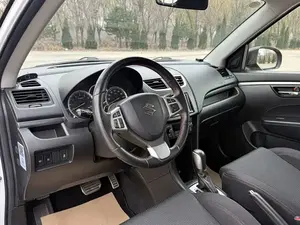 <span class=keywords><strong>Suzuki</strong></span> SX4 <span class=keywords><strong>S</strong></span>-<span class=keywords><strong>Cross</strong></span> 1.6L Automatic Classic Edition 2016 2017 2018 - Auto Usata, Basso Chilometraggio, Prestazioni Affidabili per l'Esportazione - Product Image 2