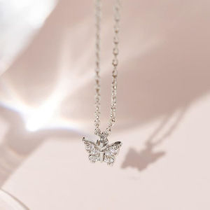 Collana con Ciondolo a Farfalla per Donne, Gioiello Elegante e Dolce per Abiti - Product Image 6