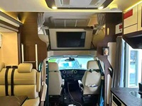 Camping-car avec transmission automatique, norme d'émission Euro VI, moteur diesel 3.0T, batterie embarquée de 10,5 kWh, panneau solaire de 600 W