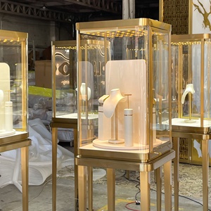 Vetrina Espositiva per Gioielli di Lusso Personalizzata con Logo, Mobile da Parete per Negozio di Gioielli, Design del Bancone Espositivo in Vetro - Product Image 5