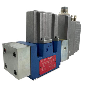Vanne proportionnelle Moog D691-2702G, commande hydraulique pour machine de moulage par injection - Product Image 1