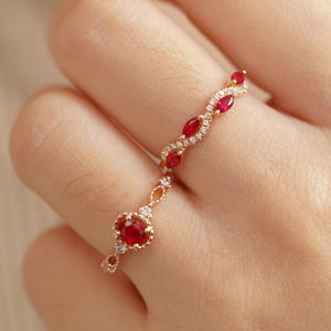 Anillo de Compromiso de Plata de Ley 925 con Rubí Rojo y Granate Rojo, Anillo de Diamantes Radiantes, Regalo para Ella - Product Image 1
