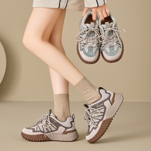 Chaussures décontractées d'extérieur toutes saisons pour femmes 2026 – Nouvelles chaussures de ville avec empeigne en cuir et maille, amorti et fermeture à lacets - Product Image 1