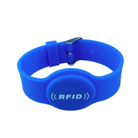 Gelang RFID Silikon Tahan Air NFC 125khz 13.56Mhz yang Dapat Disesuaikan untuk Sistem Kontrol Akses Hotel, Gym, Kolam Renang