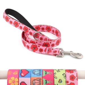Collar de perro mascota de poliéster de color con patrón de logotipo personalizado en conjunto correa de perro mascota con relleno de neopreno suave en stock MOQ bajo de fábrica - Product Image 1