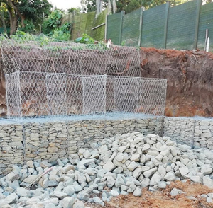 Tablero de <span class=keywords><strong>Cerca</strong></span> Impermeable Ecológico de WPC y Aluminio con Marco de Alta Resistencia para Muros de Contención de Jardín y Patio - Product Image 4