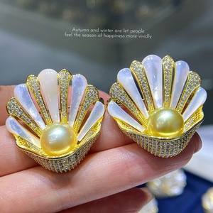 Broche de Perla Dorada Natural de Mar, con Incrustaciones de Concha de Nanyang, Adorno de Pecho con Forma de Flor, 9-10mm, Cristal - Product Image 2