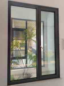 Fenêtres en alliage d'<span class=keywords><strong>aluminium</strong></span> sur mesure, acier inoxydable, isolation thermique minimaliste, verre trempé, appartement, salon - Product Image 5