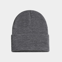 Zachte, fijn gebreide elastische muts met gladde textuur, perfect voor schoolreizen, wandelen en gebruik in alle seizoenen