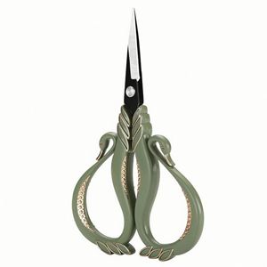 Ciseaux vintage brodés motif cygne Ruyi pour la broderie, la coupe de fil, les travaux manuels DIY et la couture - Product Image 5