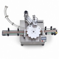 Machine de capsulage à pression pour couvercles à clipser