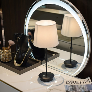 <span class=keywords><strong>Paralume</strong></span> Retrò per Decorazioni Eventi all'Aperto, Lampada da Tavolo Classica Senza Fili con Dimmer Touch e Batteria Ricaricabile per Matrimoni - Product Image 3