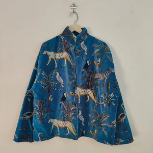 Chaqueta Blue Print, Chaqueta de Algodón Floral Hecha a Mano, Estampado en Bloques Rosa Intenso y Verde, Manga Larga, Estilo Boho, Chaqueta con Estampado Floral Boho - Product Image 1