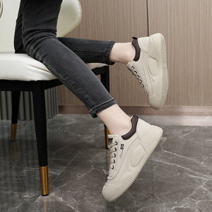 Chaussures décontractées pour femmes 2026 – Baskets tendance à lacets, bout rond, style étudiant - Product Image 5