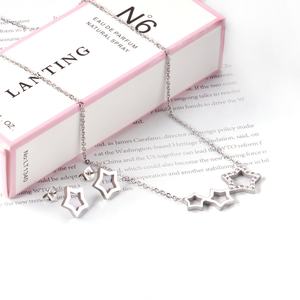 Juego de Joyería de Estrella Chapada en Oro de Acero Inoxidable Brillante, Juego de Aretes y Collar de Zirconia para Mujer - Product Image 4