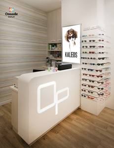 Vitrines d'exposition modernes pour lunettes LED |   Mobilier de magasin d'optique personnalisé avec éclairage |   Solutions d'aménagement intérieur tendance pour le commerce de détail - Product Image 3