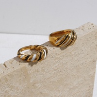 Dreamshow Bague Croissant émail noir blanc Set Twisted Gold Plated Jewelry Promise Ring Couple Gift Valentine's Day