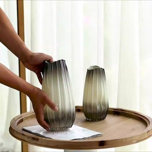 <span class=keywords><strong>Vaso</strong></span> per <span class=keywords><strong>Fiori</strong></span> in Vetro Contemporaneo Soffiato a Bocca con Colori Sfumati Gialli, Diverse Tonalità, Texture a Nocciolina, Decorazione <span class=keywords><strong>da</strong></span> Tavolo per Casa e Matrimoni - Product Image 5