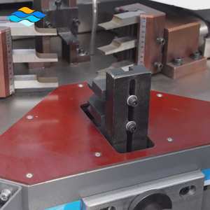 Vitesse rapide 90 °   Machine à assembler les angles pour profilés en aluminium de portes et fenêtres - Product Image 4