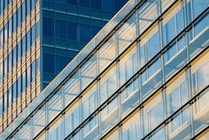 Muro Cortina de Vidrio Moderno para Fachada de Edificio con Perfil de Aluminio, Vidrio Templado Low-E, Aislamiento Térmico y Resistente al Fuego - Product Image 3