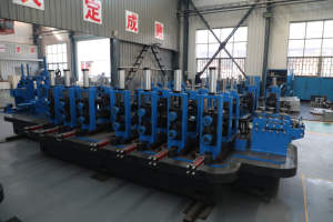 Macchina Industriale per la Produzione di Tubi in Acciaio al Carbonio, Linea di Produzione con Saldatura ad Alta Frequenza, Motore PLC, Facile Utilizzo, Cina - Product Image 5