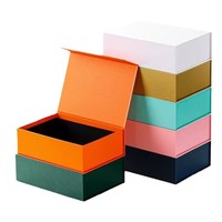 Boîte en papier personnalisée avec fenêtre transparente, matériaux recyclés, boîte de présentation de luxe avec estampage doré pour vêtements et bijoux