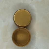Bouchon de bouteille d'huile moteur personnalisé de 39 mm, anti-fuite, durable, écologique, en plastique à visser, avec revêtement à induction à chaud pour bouteilles de 100 ml