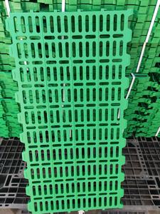 Nouveau sol en plastique de haute qualité pour moutons et chèvres, idéal pour les fermes. - Product Image 4