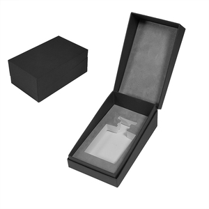 Laca <span class=keywords><strong>Rectangular</strong></span> Precioso Embalaje de lujo Dubai Embalaje árabe personalizado Flip <span class=keywords><strong>Mdf</strong></span> <span class=keywords><strong>Caja</strong></span> de perfume de madera negra - Product Image 3