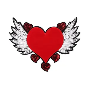 Shenglan-insignia bordada con dibujos de corazones voladores, planchado, para coser, chaquetas, sombreros, mochilas, camisas, apliques de alas de Ángel