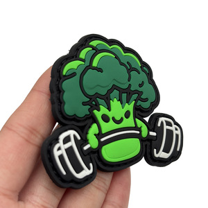 Distintivo <span class=keywords><strong>Morale</strong></span> Personalizzato in PVC Morbido con Gancio e Anello, a tema Fitness Creativo, a forma di Broccoli, Luminoso al Buio - Product Image 4