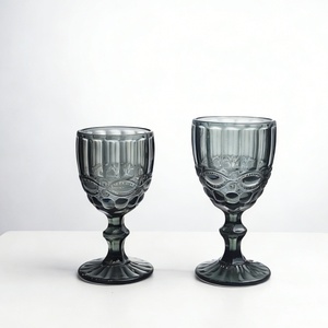 Calici in Vetro Colorato Goffrato <span class=keywords><strong>Vintage</strong></span>, <span class=keywords><strong>Bicchieri</strong></span> da Vino Classici a Forma di Diamante Multicolore 250-350ml per Casa, Feste e Matrimoni - Product Image 3