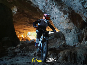 Commandez la moto tout-terrain électrique Surron Light Bee <span class=keywords><strong>2</strong></span> 2026, modèle original, avec suspension intégrale, moto tout-terrain électrique Light Bee <span class=keywords><strong>2</strong></span>.0, VTT électrique Sur Ron - Product Image 6