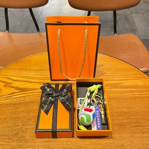 Souvenir de fan de tournoi de football international - Porte-clés créatif en ABS 3D en forme de ballon et de trophée de victoire - Cadeau promotionnel haut de gamme pour les fans de sport - Product Image 6