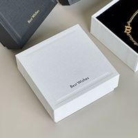 Boîte à bijoux en carton gris avec logo en relief, type de doublure en éponge, type de papier, pour colliers, boucles d'oreilles, bagues