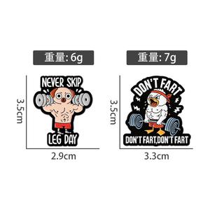 Set de Broches Esmaltados de Fitness con Diseño de Pato y Perro de Dibujos Animados, Regalo Divertido para el Gimnasio, Insignia 'Never Skip Leg Day' - Product Image 5