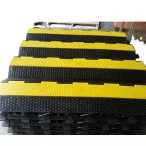 Booth Exhibition Advertising Promotion <b>Rubber</b> <b>Cable</b> <b>Protector</b> Used Car Washing Ramp on Hot Selling - Product Image 1