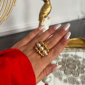 MW Anillo de estilo europeo y americano para mujer Acero inoxidable chapado en oro de 18 quilates, diseño de círculo geométrico de tres capas con incrustaciones de perlas - Product Image 6