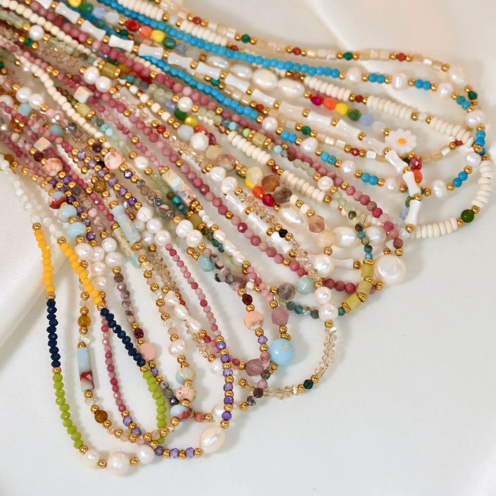 XIXe chaîne d'été femmes 18k plaqué or en acier inoxydable pierre naturelle perles de cristal coloré perles bijoux de mode colliers
