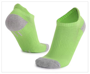 Chaussettes de sport antidérapantes personnalisées, chaussettes de course à séchage rapide de haute qualité, chaussettes antidérapantes pour la course à pied, vente en gros - Product Image 5