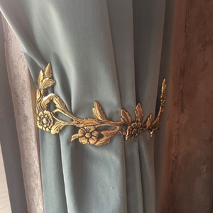 Affordable Prices Tieback with Golden Finished Leaf Designed Metal Crafted Tieback For <b>Curtain</b> Uses By Exporters - Product Image 2