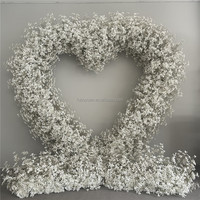 Arche de Mariage en Forme de Cœur Blanche pour Décoration, Support de Toile de Fond avec Arrangement Floral Artificiel de Roses