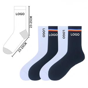 <span class=keywords><strong>Chaussettes</strong></span> en coton personnalisables avec logo pour hommes et femmes, blanches et noires, courtes, mi-mollet, athlétiques, unies, en gros, lot de <span class=keywords><strong>chaussettes</strong></span> de sport - Product Image 4